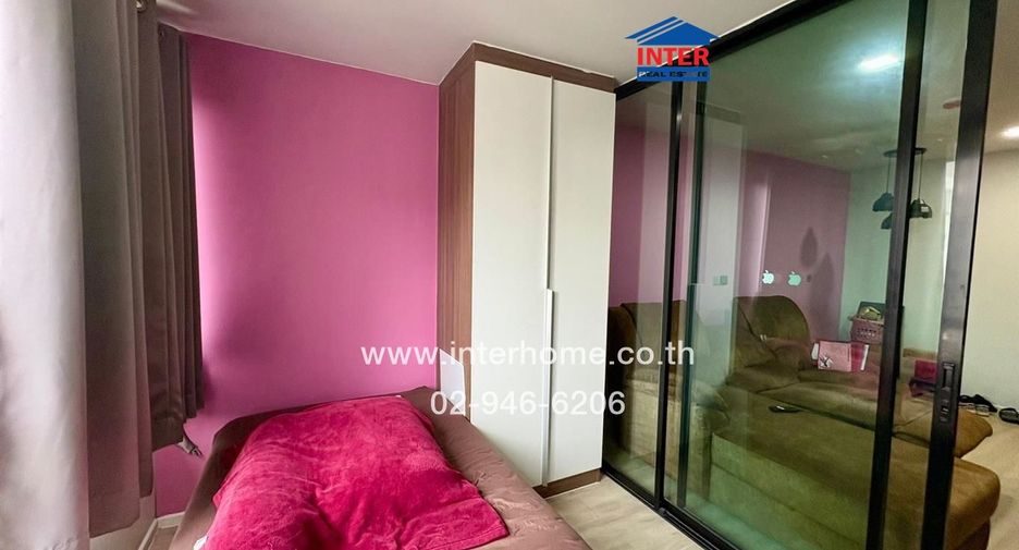 For sale 2 Beds condo in Lat Phrao, Bangkok