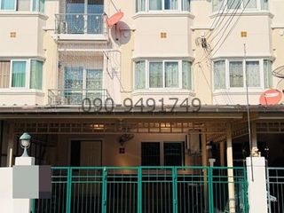 For rent 3 bedrooms townhouse in Don Mueang, Bangkok