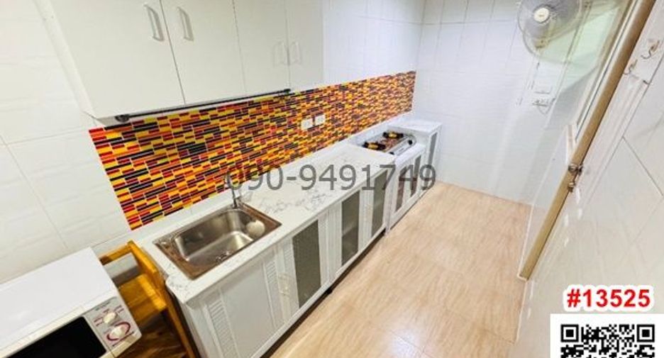 For rent 3 bedrooms townhouse in Don Mueang, Bangkok