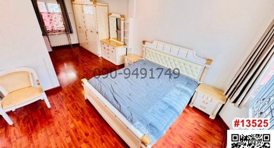 For rent 3 bedrooms townhouse in Don Mueang, Bangkok