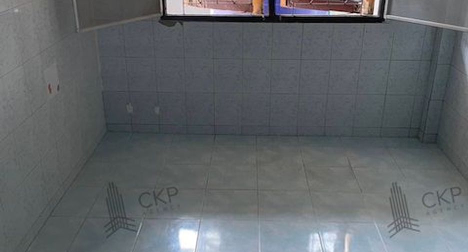 For rent and for sale 2 bedrooms house in Si Racha, Chonburi