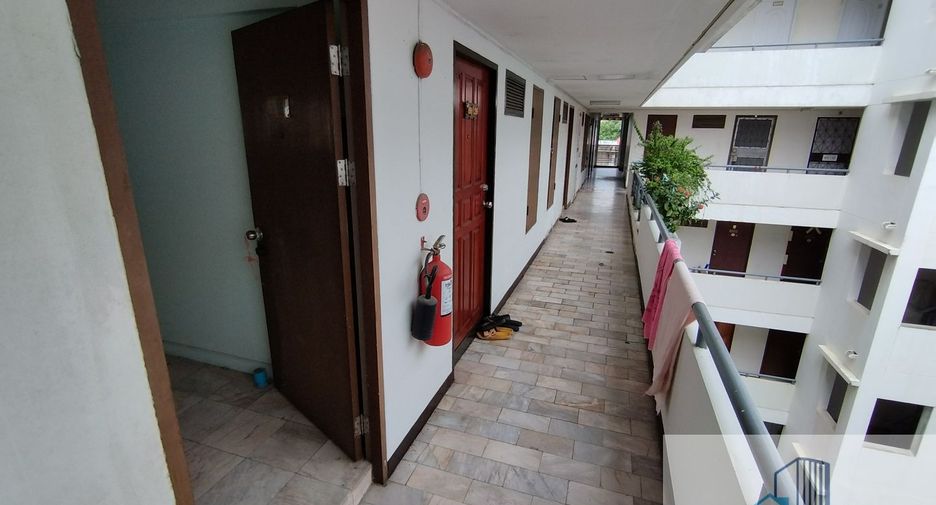 For sale 1 bed condo in Bang Kapi, Bangkok