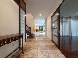 Casa en alquiler de 3 habitaciones en Yan Nawa, Bangkok