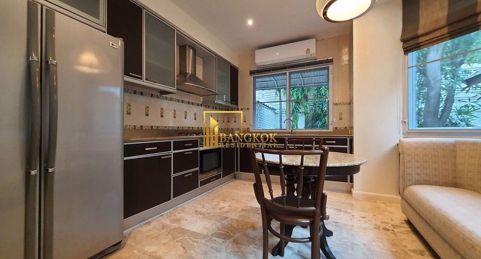 Casa en alquiler de 3 habitaciones en Yan Nawa, Bangkok