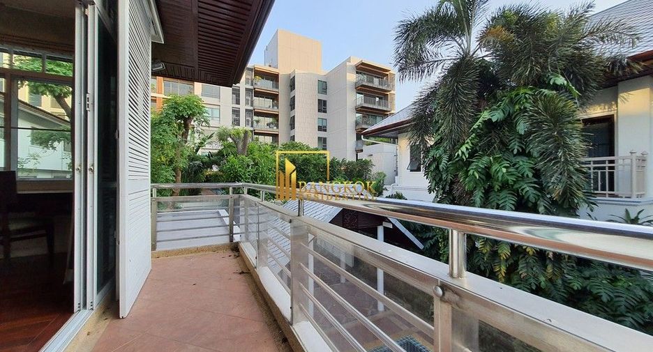 Casa en alquiler de 3 habitaciones en Yan Nawa, Bangkok