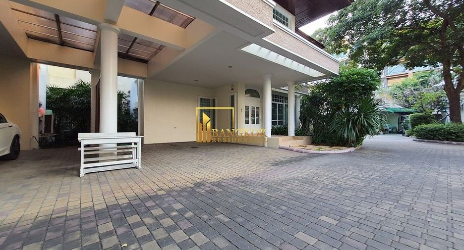 Casa en alquiler de 3 habitaciones en Yan Nawa, Bangkok
