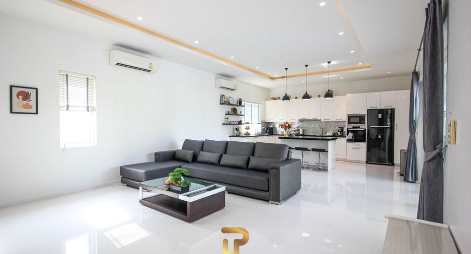 For sale 3 bedrooms villa in Hua Hin, Prachuap Khiri Khan