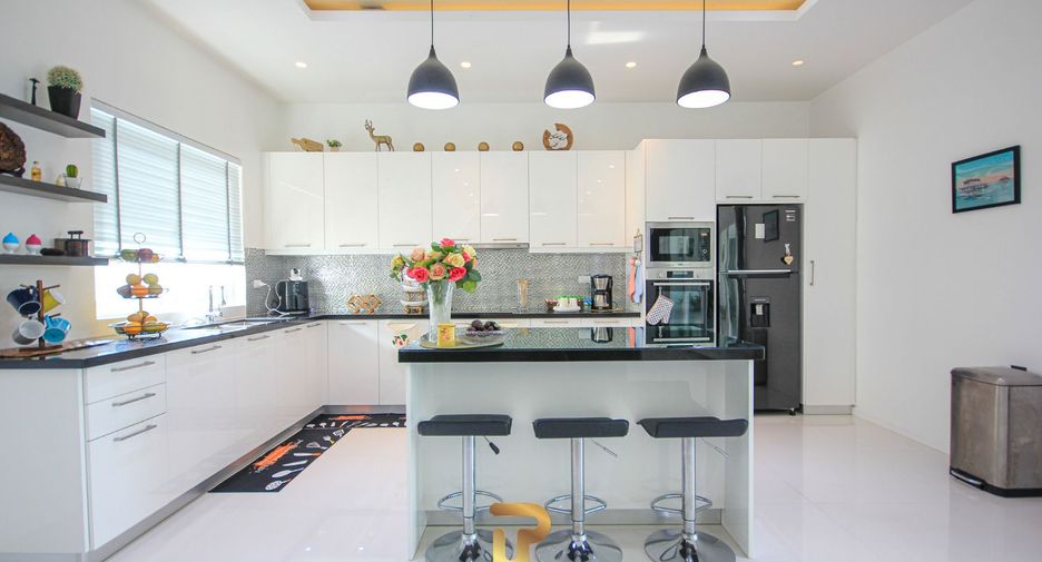 For sale 3 bedrooms villa in Hua Hin, Prachuap Khiri Khan
