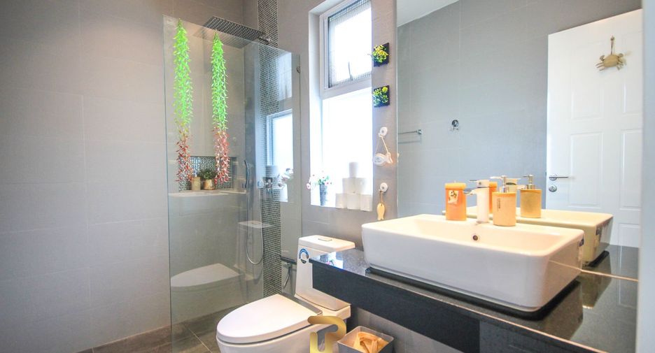 For sale 3 bedrooms villa in Hua Hin, Prachuap Khiri Khan