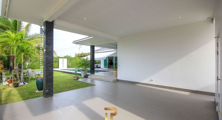 For sale 3 bedrooms villa in Hua Hin, Prachuap Khiri Khan