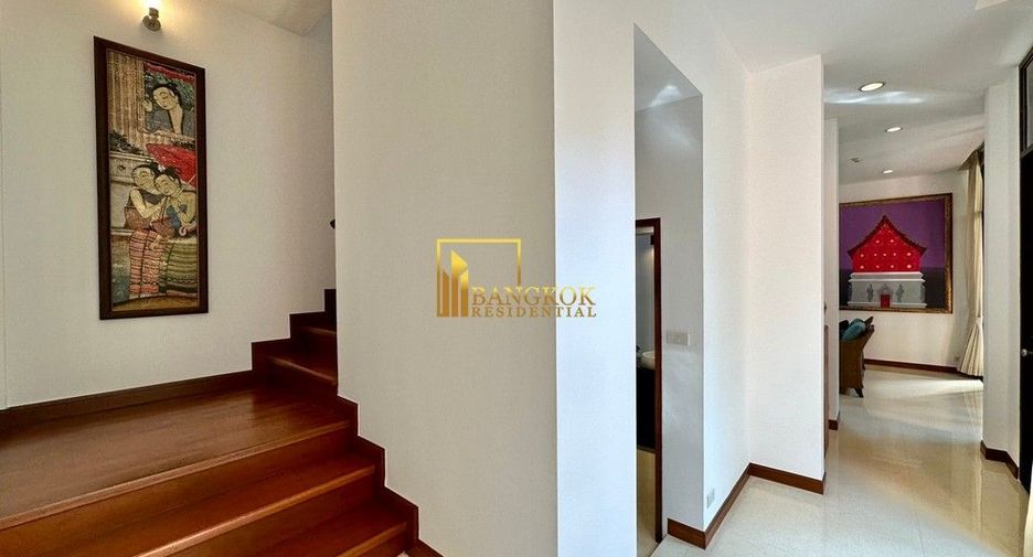 Haus zur Miete mit 3 Zimmer in Watthana, Bangkok