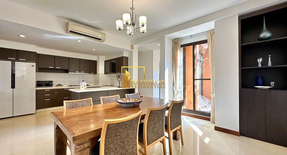 Haus zur Miete mit 3 Zimmer in Watthana, Bangkok
