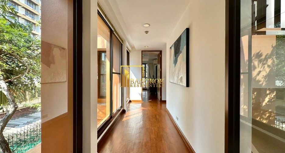 Haus zur Miete mit 3 Zimmer in Watthana, Bangkok