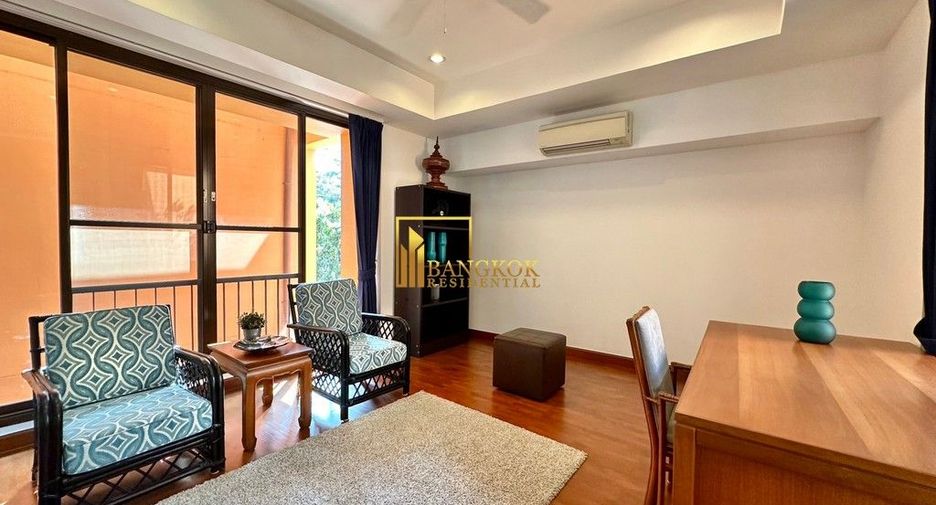 Haus zur Miete mit 3 Zimmer in Watthana, Bangkok