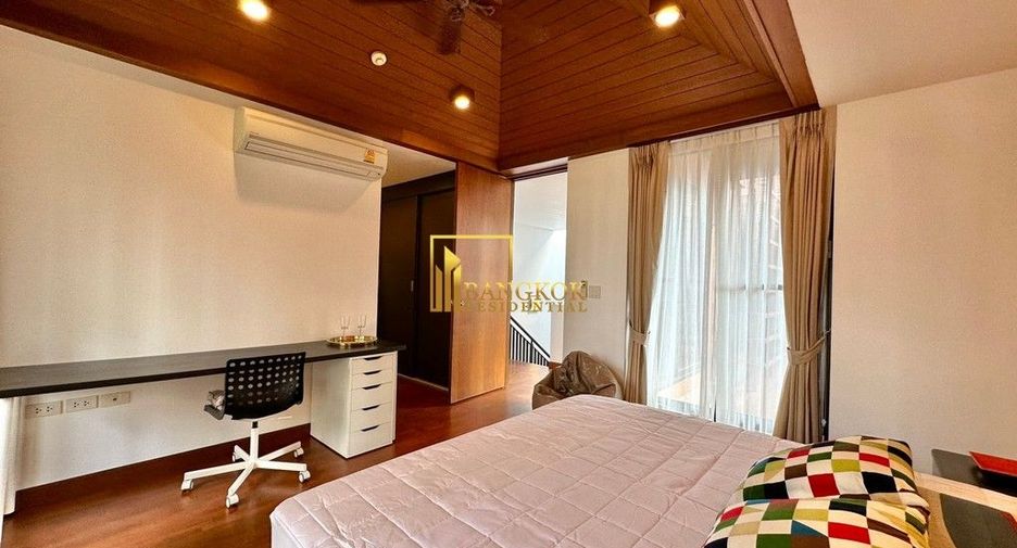 Haus zur Miete mit 3 Zimmer in Watthana, Bangkok