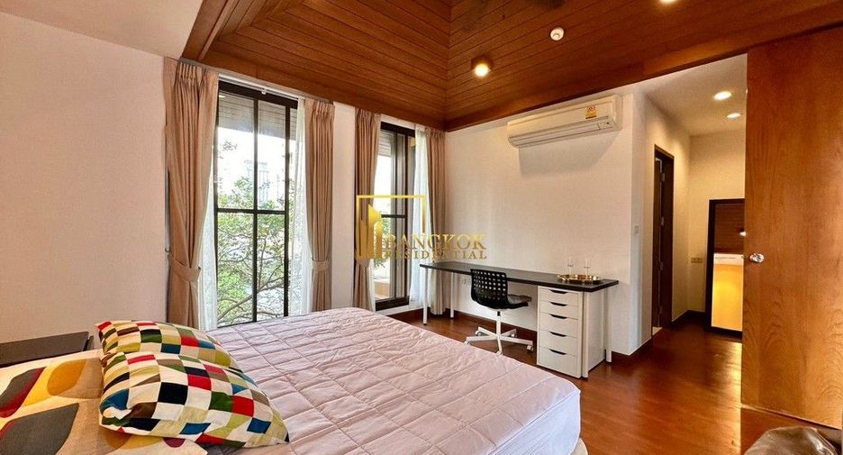 Haus zur Miete mit 3 Zimmer in Watthana, Bangkok