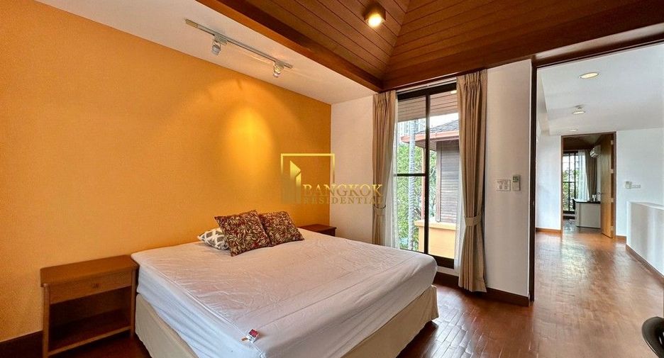 Haus zur Miete mit 3 Zimmer in Watthana, Bangkok
