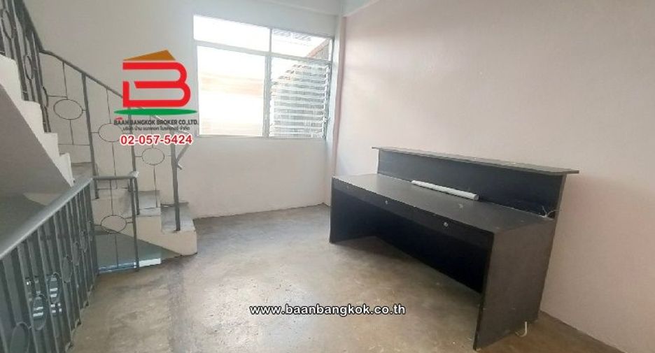 For sale 2 bedrooms retail Space in Phra Khanong, Bangkok