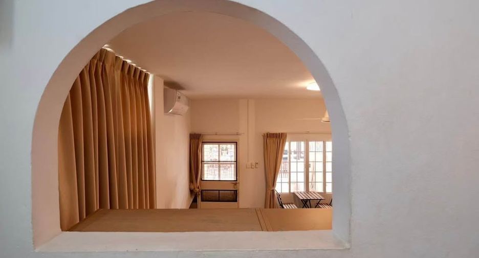 Casa adosada en alquiler de 4 habitaciones en Bang Na, Bangkok
