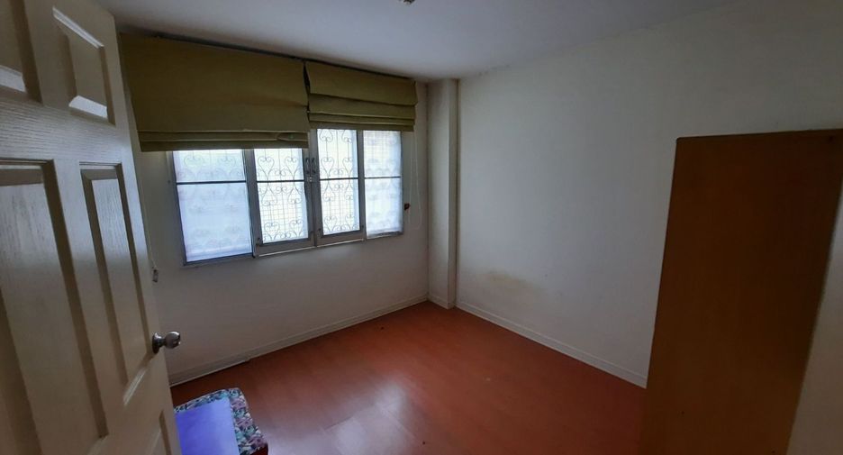For sale studio condo in Bang Kapi, Bangkok