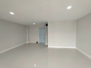For sale スタジオ condo in Bang Na, Bangkok