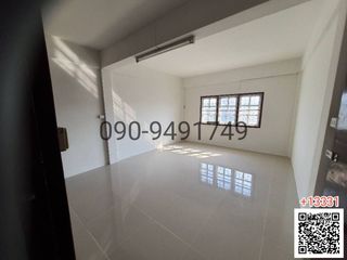 For rent 4 bedrooms retail Space in Bangkok Noi, Bangkok