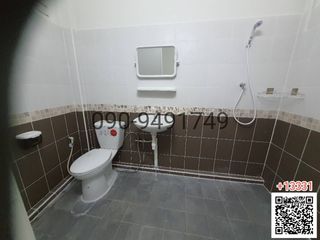 For rent 4 bedrooms retail Space in Bangkok Noi, Bangkok