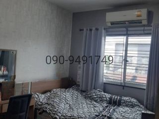 For rent 3 bedrooms townhouse in Bang Khun Thian, Bangkok