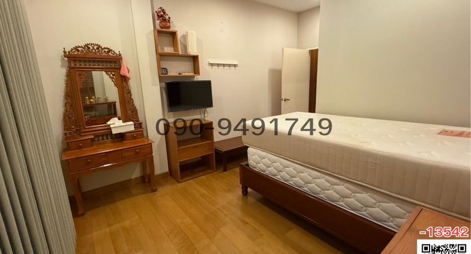 For rent 3 bedrooms house in Bang Na, Bangkok