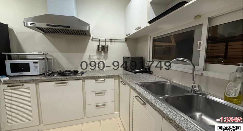For rent 3 bedrooms house in Bang Na, Bangkok