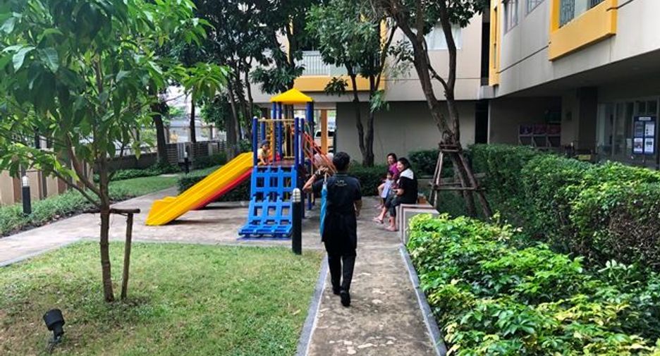 For sale studio condo in Bueng Kum, Bangkok