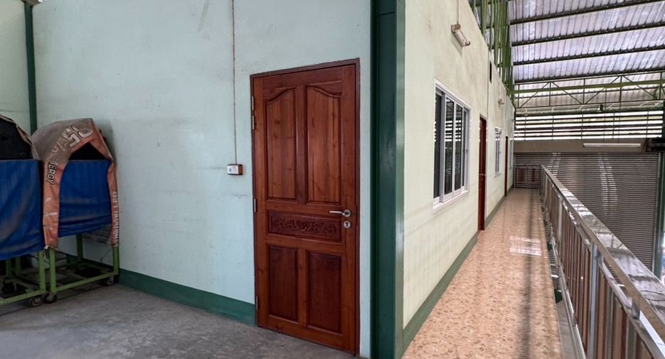 For rent warehouse in Mueang Nakhon Pathom, Nakhon Pathom