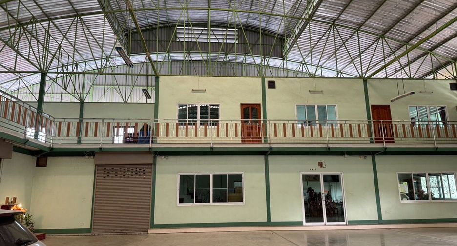For rent warehouse in Mueang Nakhon Pathom, Nakhon Pathom