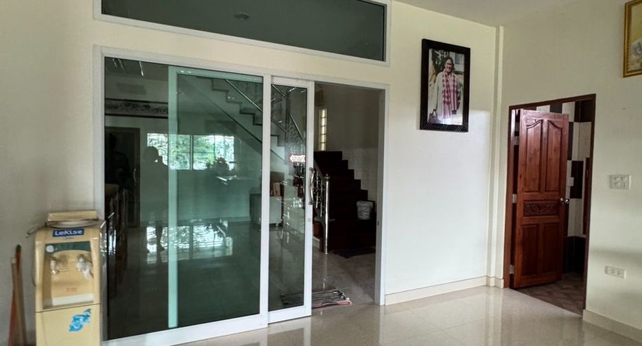 For rent warehouse in Mueang Nakhon Pathom, Nakhon Pathom