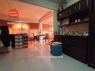 出售 8 卧室 商业空间 在 Khlong Luang, Pathum Thani