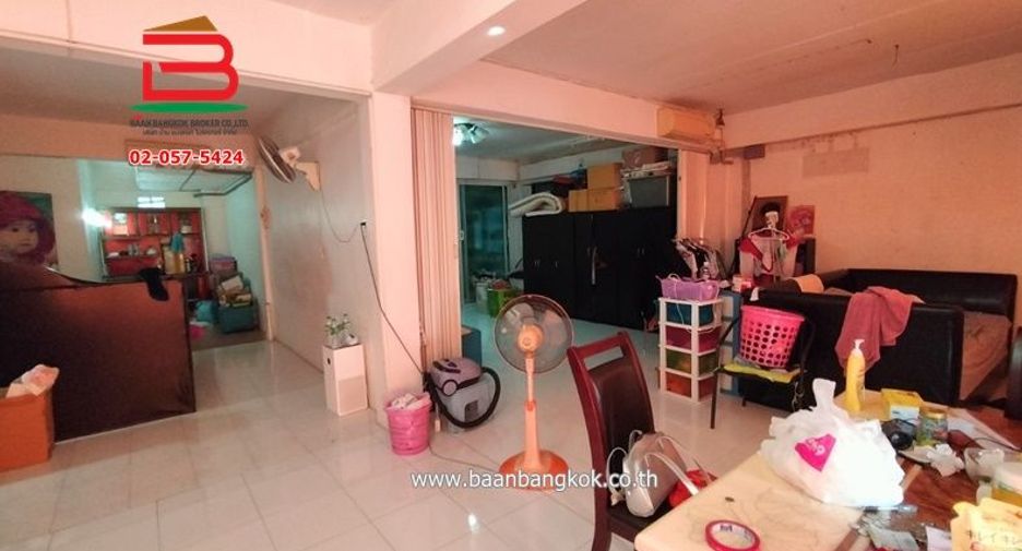 Gewerbefläche zum Kauf mit 8 Zimmer in Khlong Luang, Pathum Thani