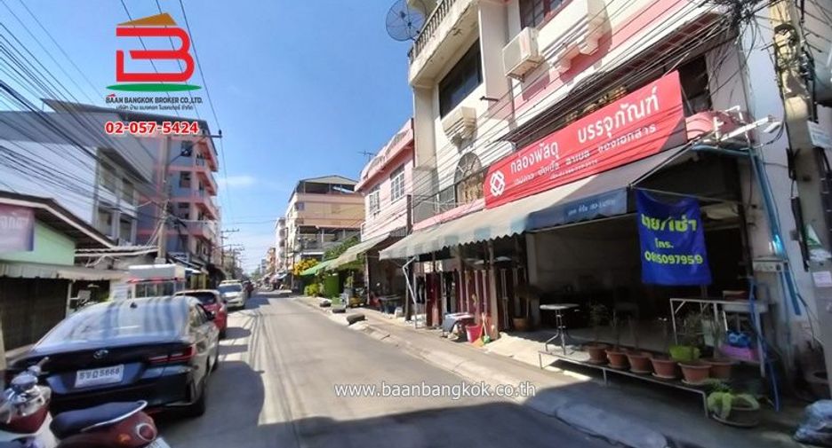 Gewerbefläche zum Kauf mit 8 Zimmer in Khlong Luang, Pathum Thani