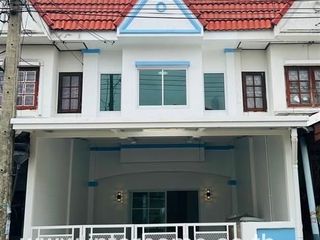 For sale 2 Beds townhouse in Lam Luk Ka, Pathum Thani