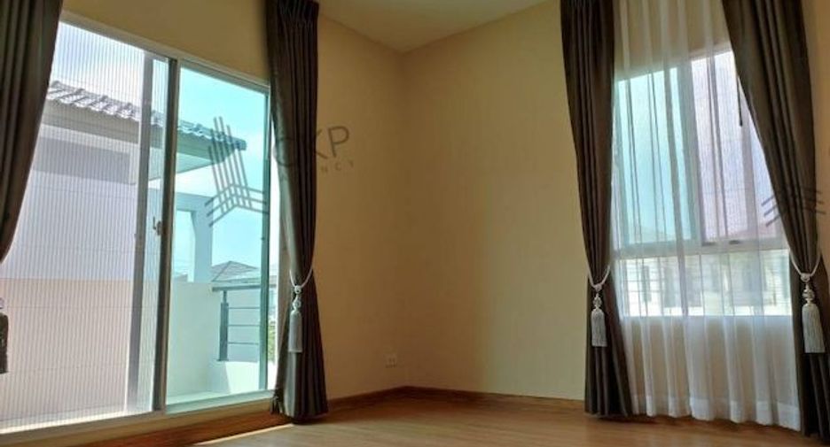 For sale 3 bedrooms house in Sai Mai, Bangkok