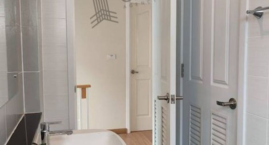 For sale 3 bedrooms house in Sai Mai, Bangkok