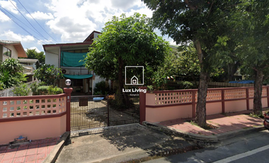 For sale 4 bedrooms house in Saphan Sung, Bangkok
