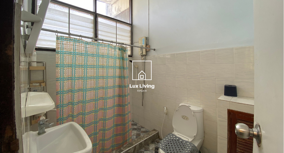 À vendre 4 chambres maison à Saphan Sung, Bangkok