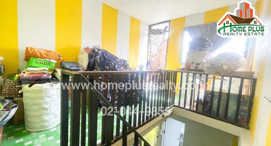 For sale 2 bedrooms townhouse in Huai Khwang, Bangkok