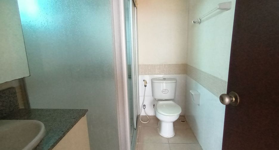 For sale スタジオ condo in Yan Nawa, Bangkok