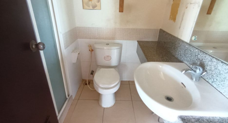 For sale スタジオ condo in Yan Nawa, Bangkok