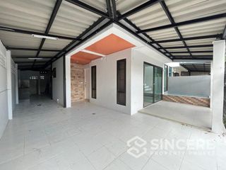 For rent 2 bedrooms house in Mueang Phuket, Phuket