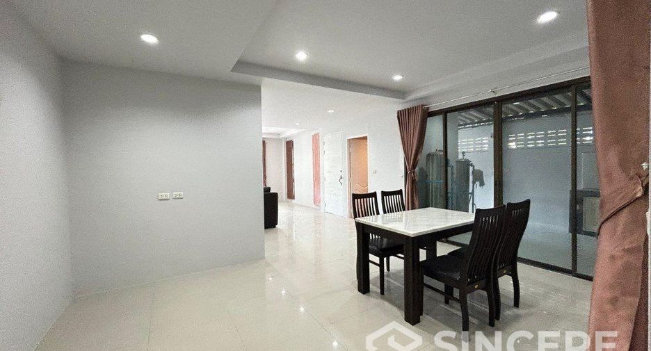 For rent 2 bedrooms house in Mueang Phuket, Phuket
