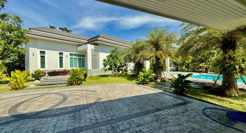 For sale 2 bedrooms villa in Sattahip, Chonburi