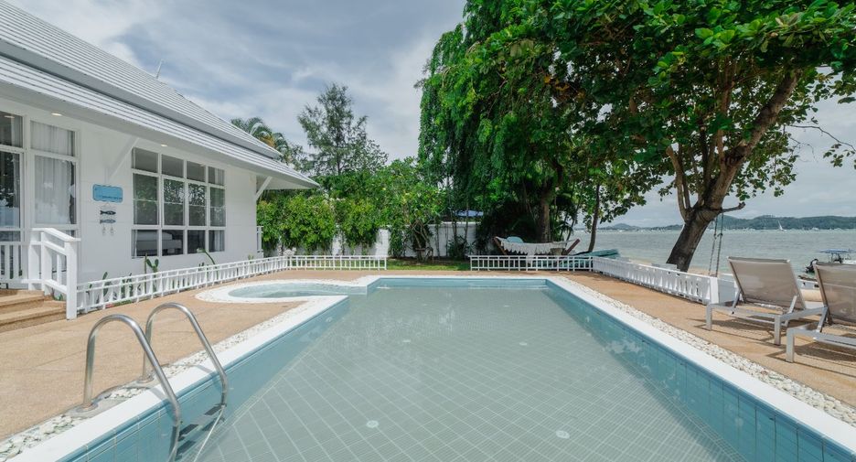 For rent 4 bedrooms villa in Mueang Phuket, Phuket