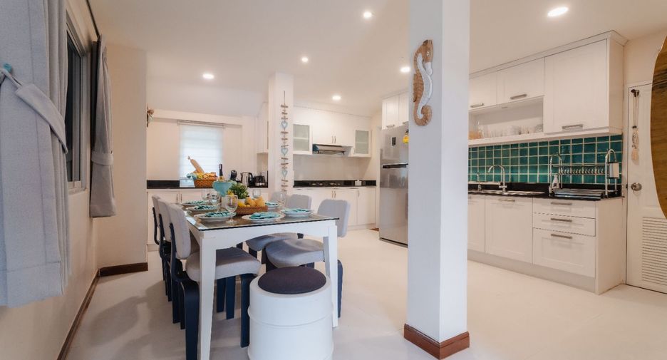 For rent 4 bedrooms villa in Mueang Phuket, Phuket